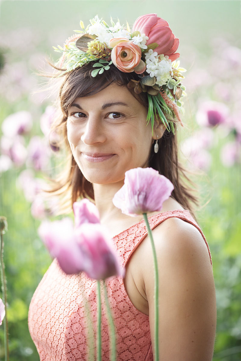 Frau im Mohnblumenmeer Frau im Mohnblumenmeer
