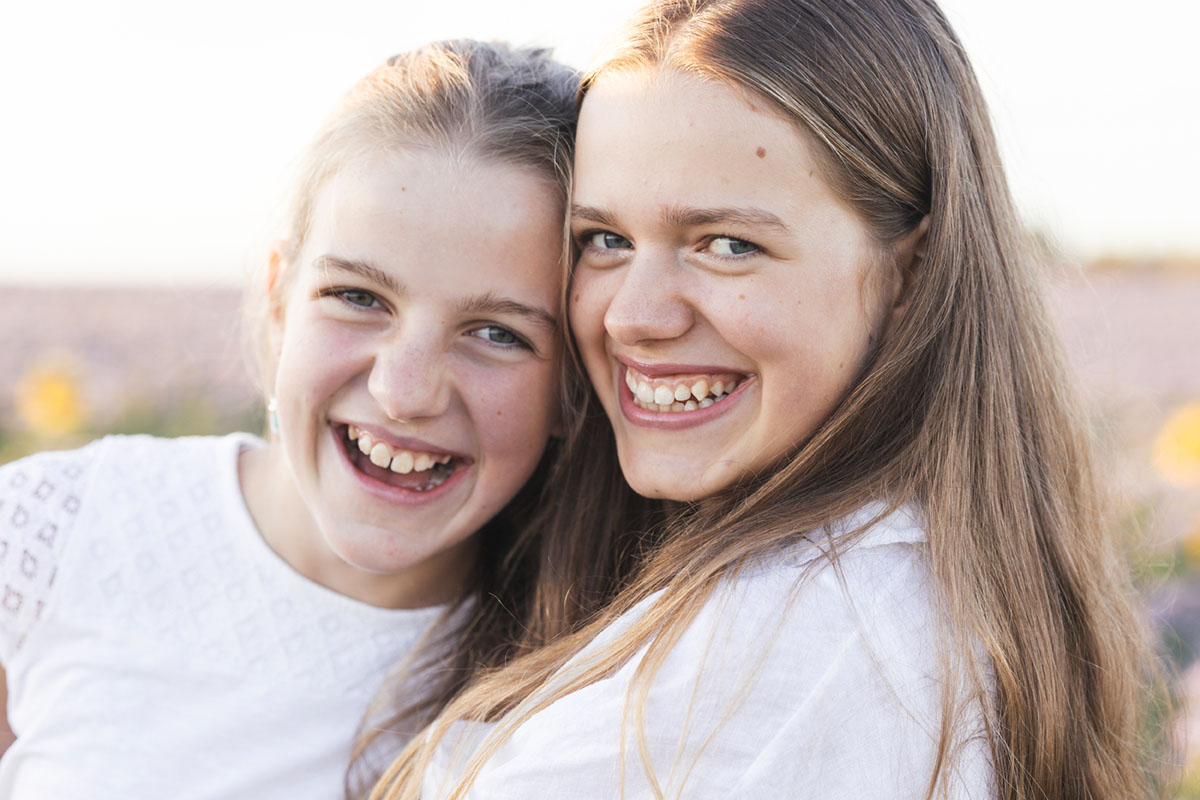 Schwesternliebe hoch Zwei