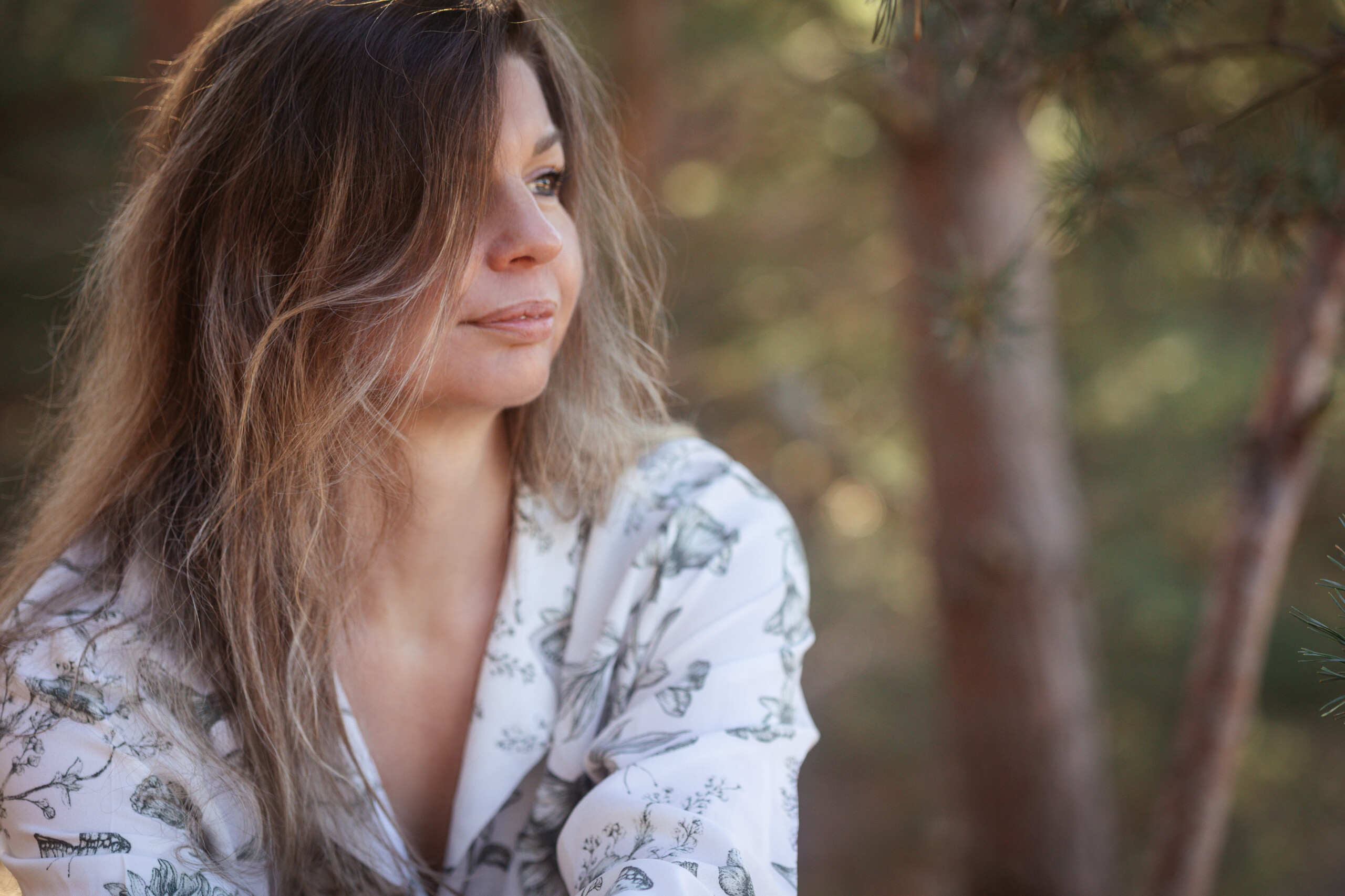 Frauenportrait in der Natur