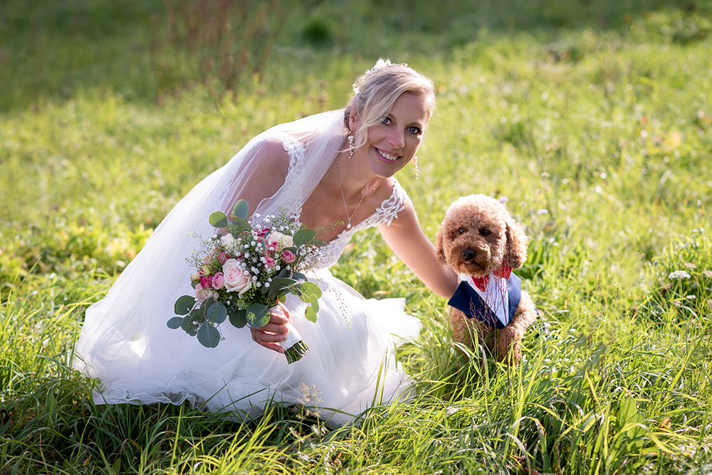 Braut mit Hund Braut mit Hund